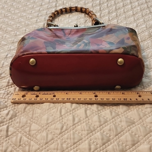 Patricia Nash Bundle: Purse, scarf, coinpurse - Picture 5 of 9